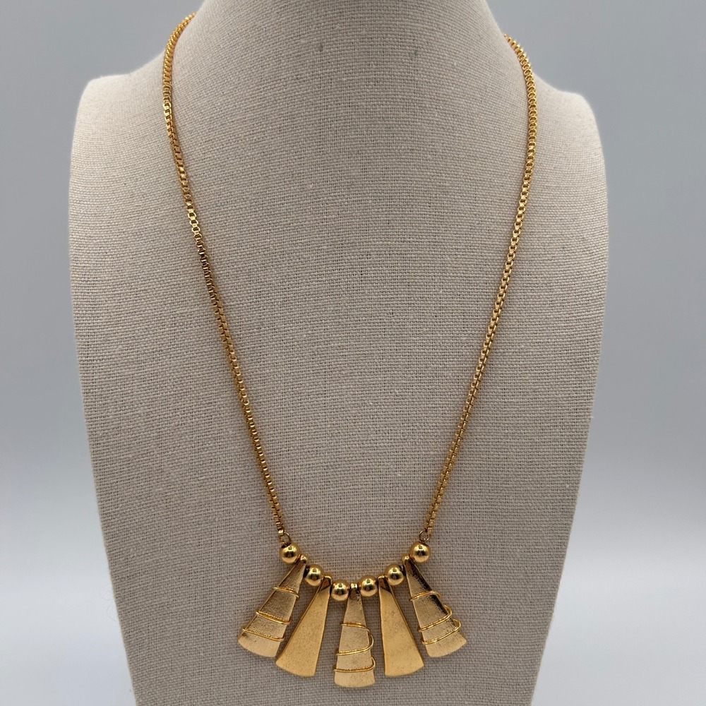 Gold Tone Textured Fan Bib Necklace Wire Wrapped Geometric Pendant Box Chain 18"